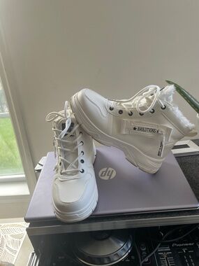 White 'EVOLUTIONS' Fuzzy-Lined High Top Sneakers